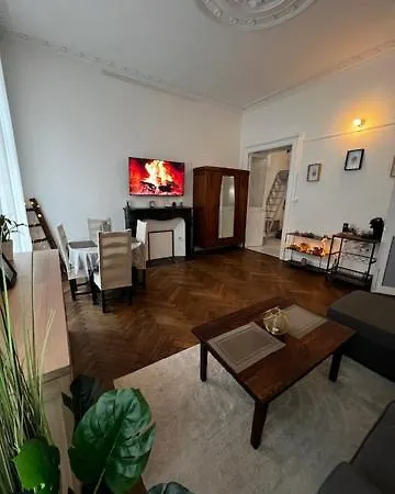 Apartment Le St Pierre Face Au Chateau In Nantes