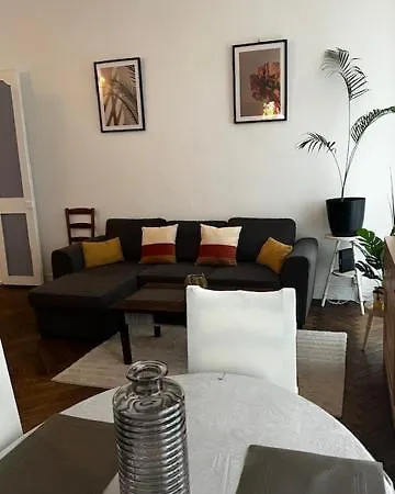 Le St Pierre Face Au Chateau In