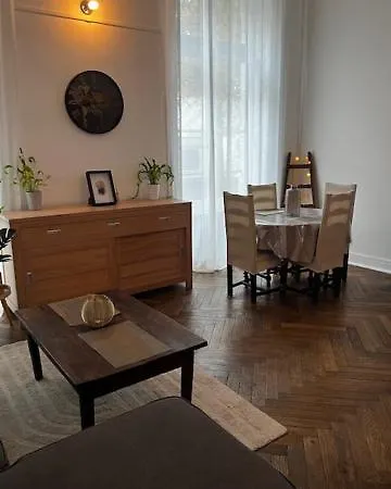 Le St Pierre Face Au Chateau In Apartment *