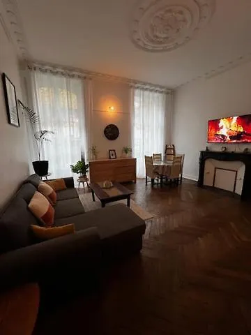 Apartment Le St Pierre Face Au Chateau In Nantes