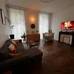 Appartement Le St Pierre Face Au Chateau In Nantes